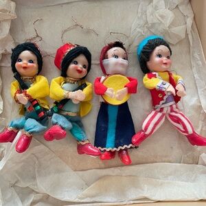 Vintage 1960s Felt Christmas Ornament Doll Set – Retro Holiday Decor (Lot of 4)